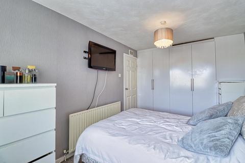 38 Springbank Close, Farsley, Pudsey, LS28 5EW