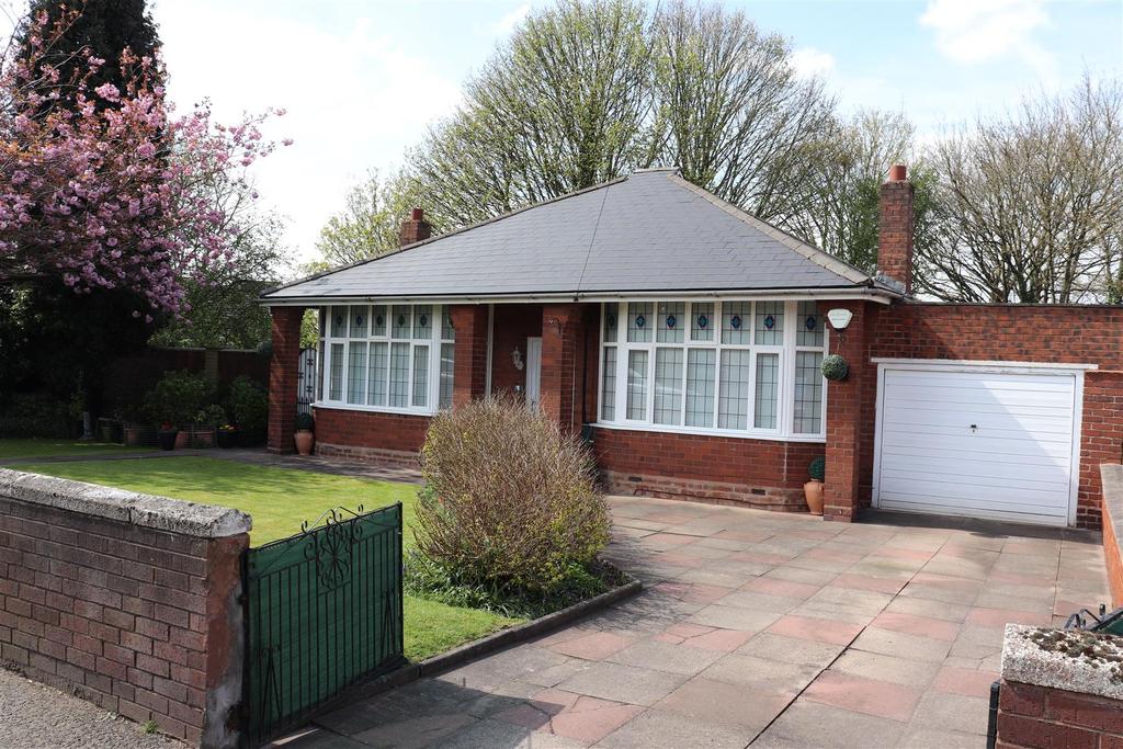 Lichfield Road, Walsall Wood 2 bed detached bungalow £325,000