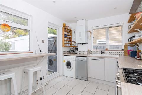 22 Ashwood Close, Worthing, BN11 2AF