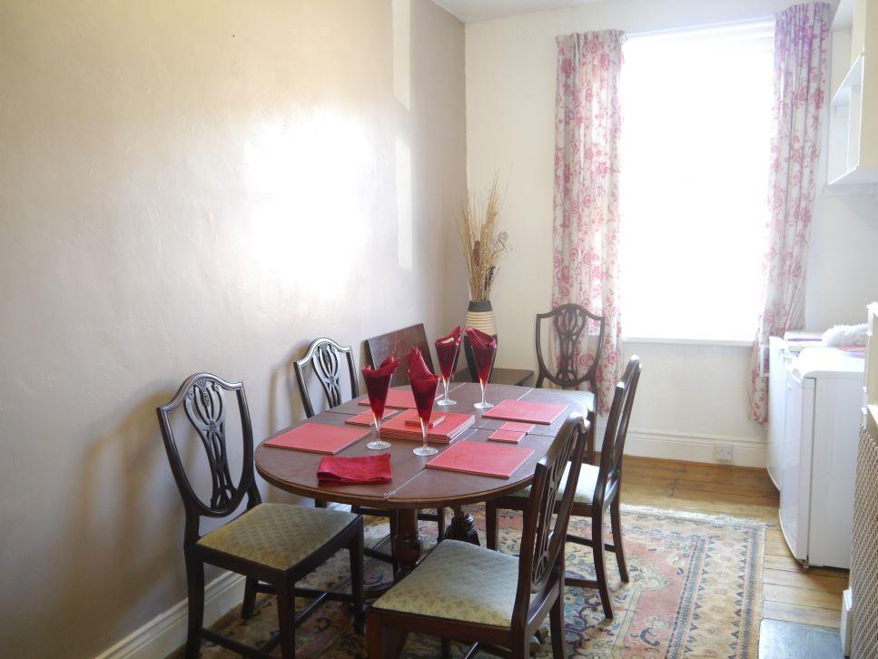 Nicholson Terrace, Forest Hall, Newcastle Upon Tyne 2 bed apartment £