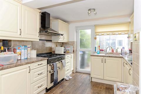 2 Melbourne Way, Goring By Sea, Worthing, BN12 4RU