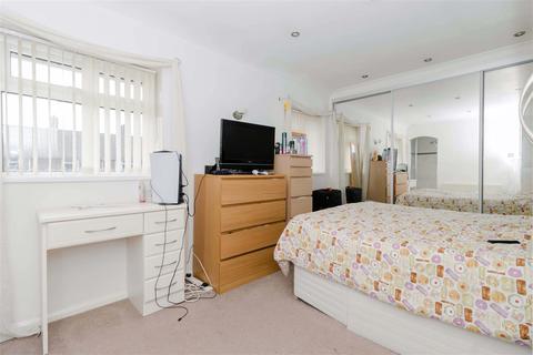 2 Melbourne Way, Goring By Sea, Worthing, BN12 4RU