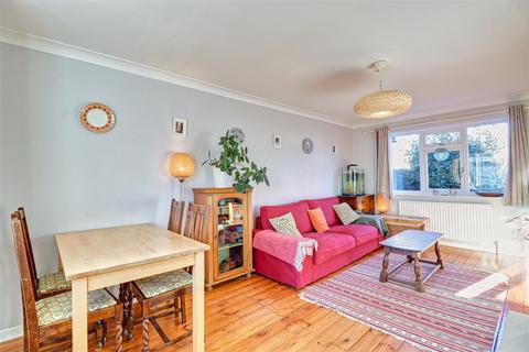 67 Church Close, Pool In Wharfedale, Otley, LS21 1LW