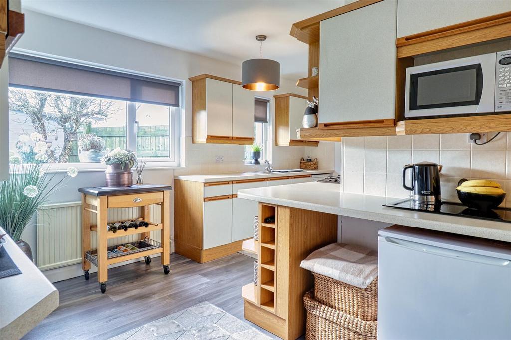 Dining kitchen