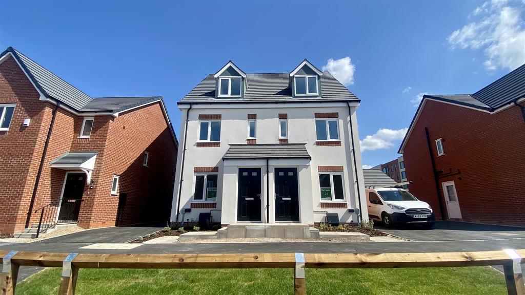 Monticello Way, Coventry 3 bed semidetached house £1,300 pcm (£300 pw)