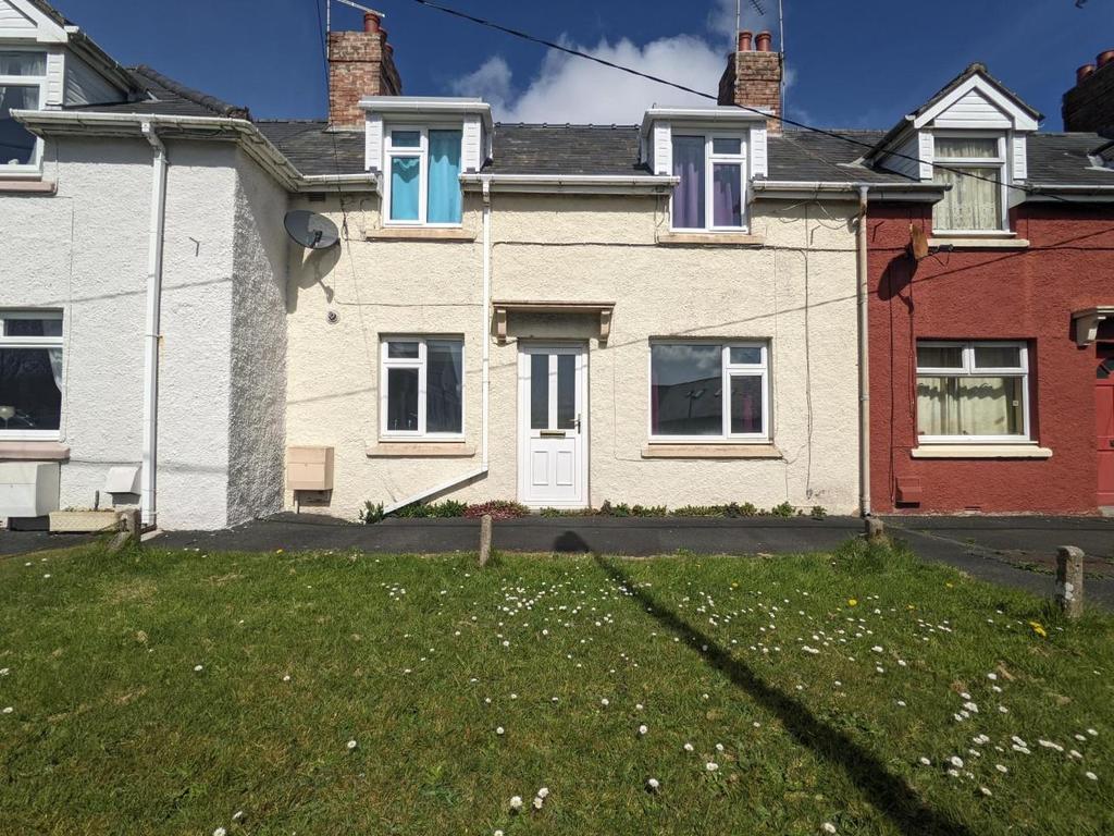 Portfield, Haverfordwest 3 bed terraced house £650 pcm (£150 pw)