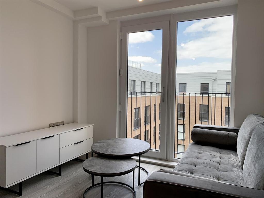 Middlewood Plaza, 3 Craven Street, Salford 1 bed apartment £900 pcm
