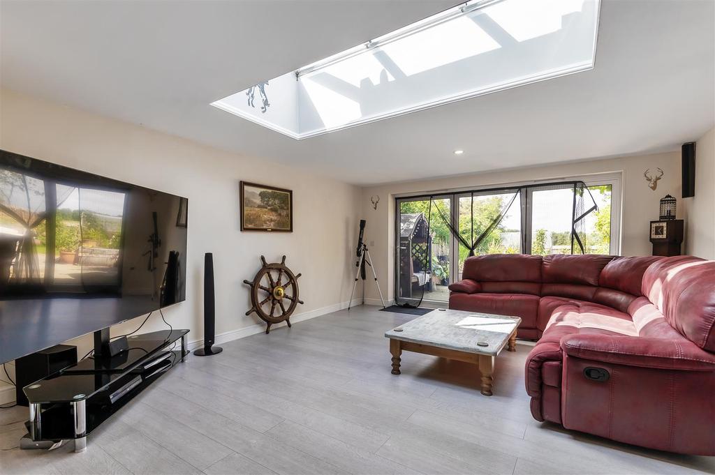 Melchbourne Road, Knotting, BEDFORD 2 bed terraced house £350,000