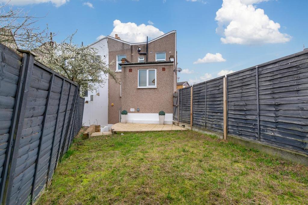 23b Beulah Crescent, CR7 8 JL-11.jpg