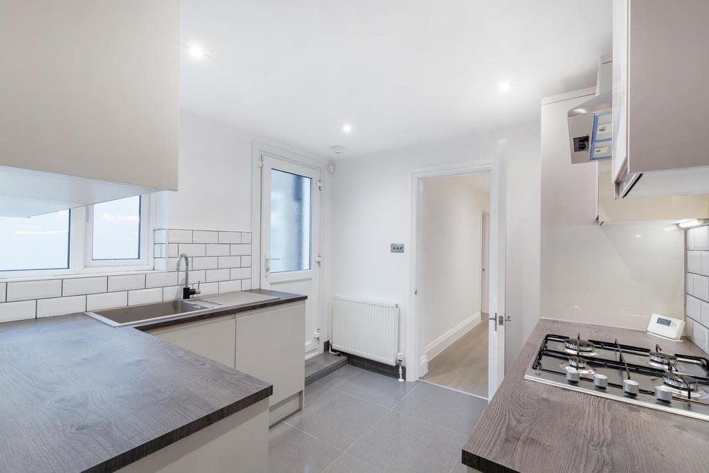 23b Beulah Crescent, CR7 8 JL-6.jpg