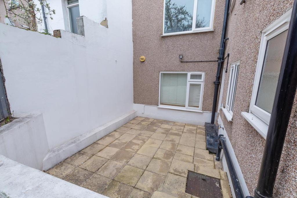 23b Beulah Crescent, CR7 8 JL-9.jpg