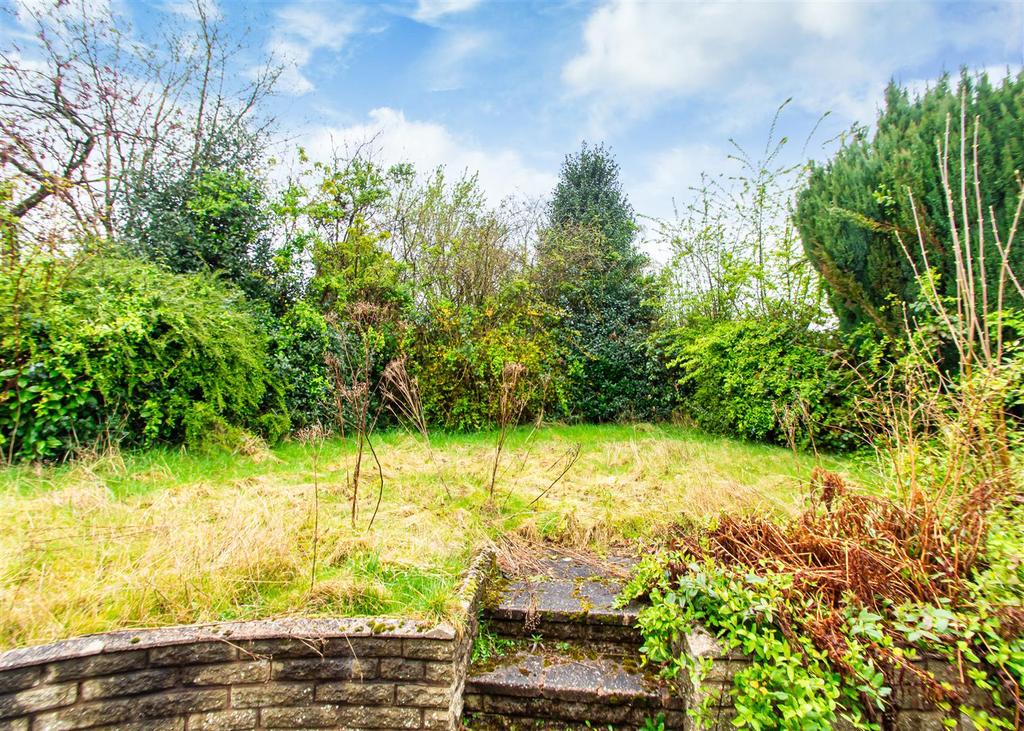 3 Bratch Lane, Wombourne, Wolverhampton 3 bed detached bungalow £375,000