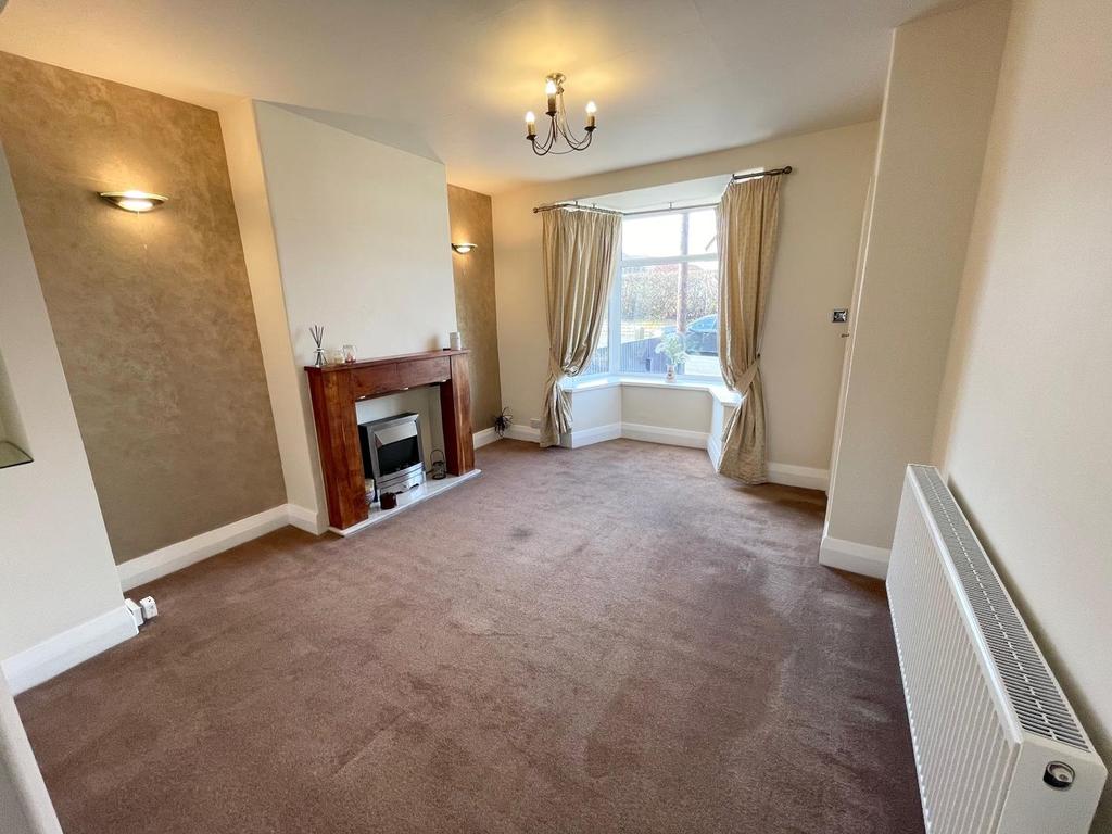 Lounge with bay window