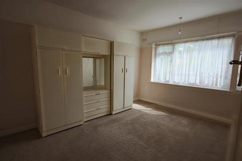 2 bedroom semi-detached bungalow for sale - Mackie Avenue, Brighton