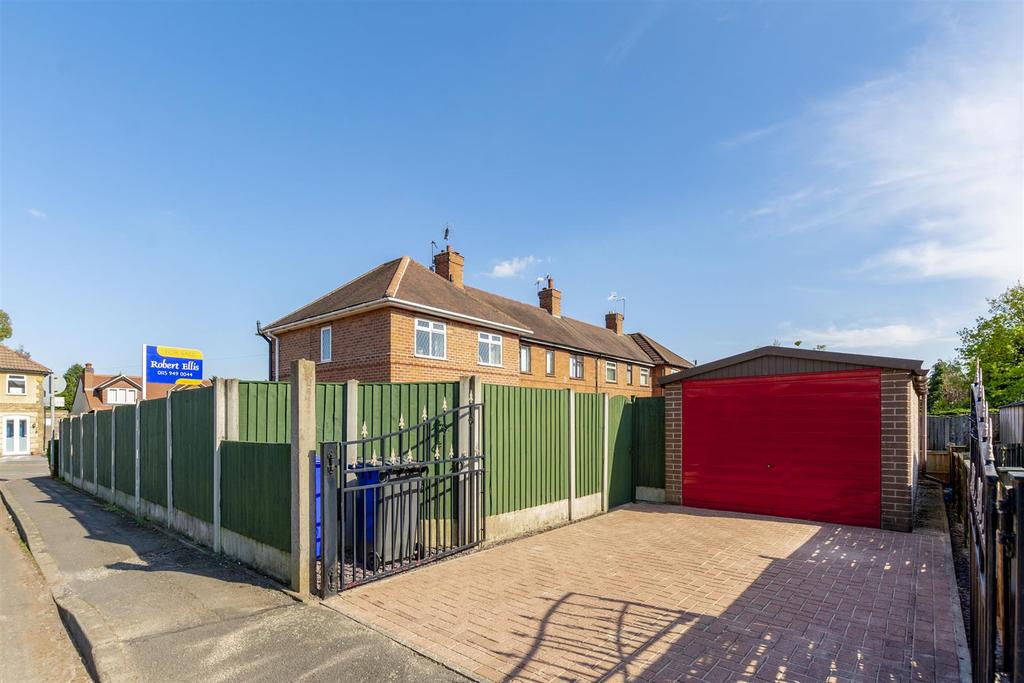 Detached garage