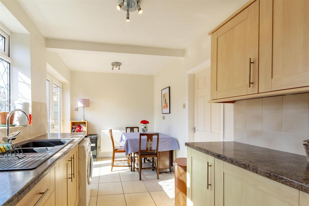 Dining kitchen
