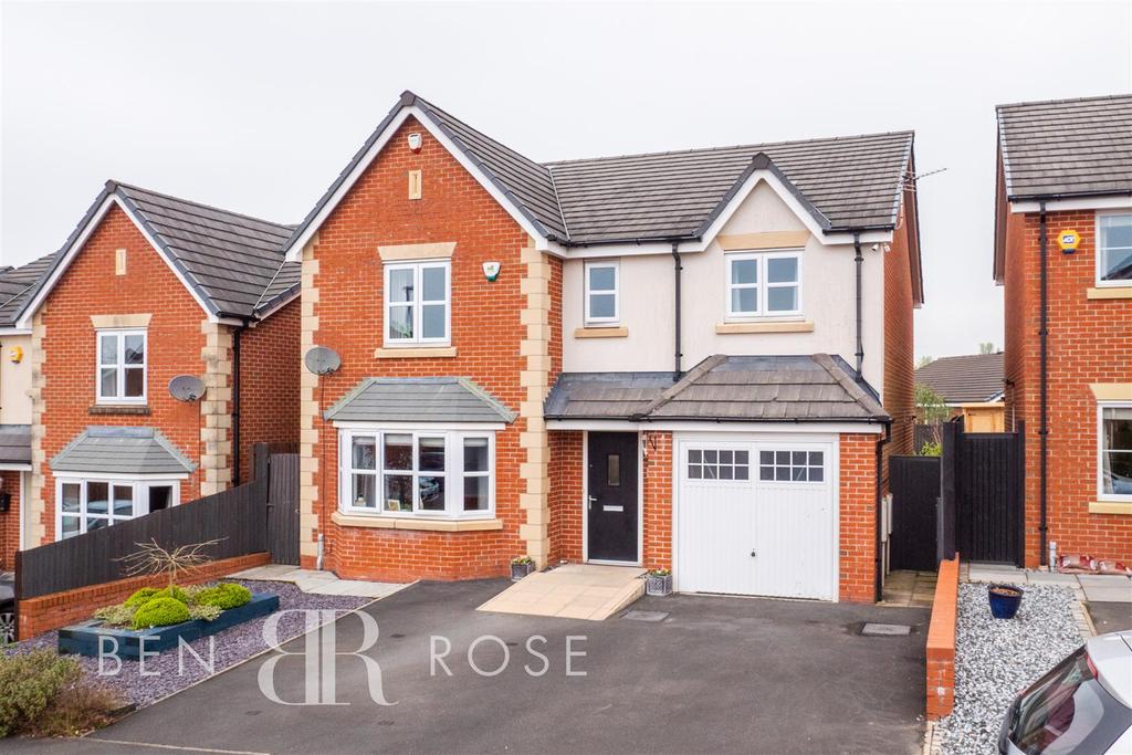Fir Tree Grove, ClaytonLeWoods, Chorley 4 bed detached house £339,995