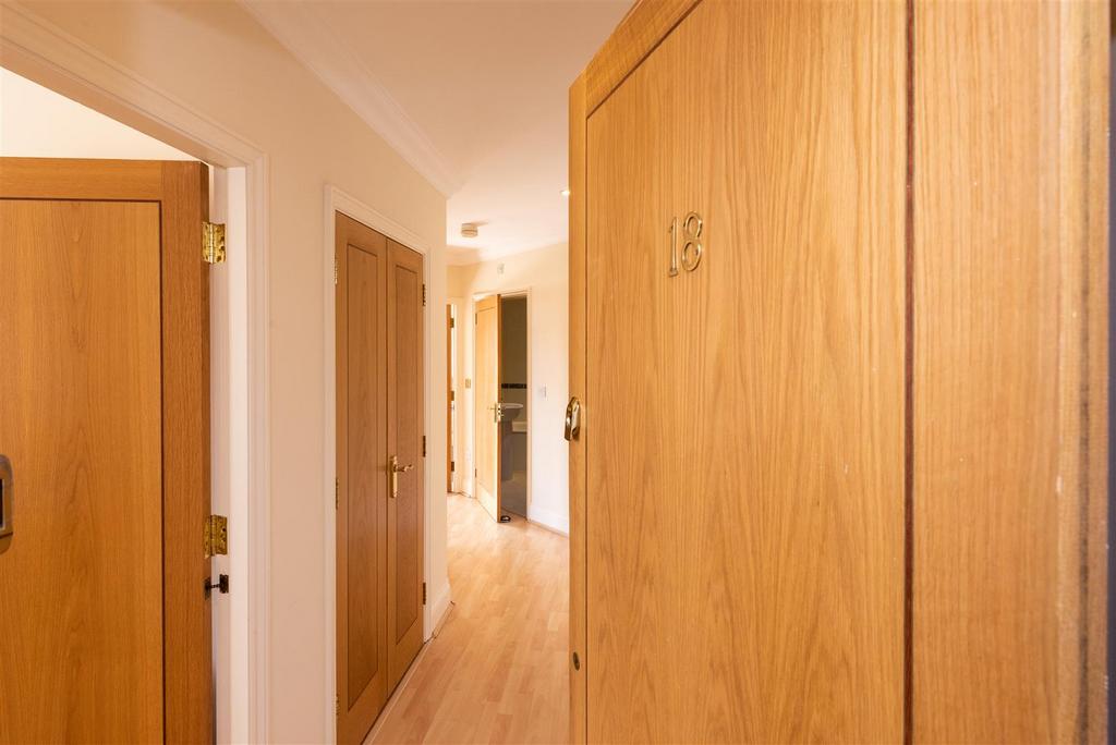 Caversham Place, Sutton Coldfield 2 bed apartment £225,000