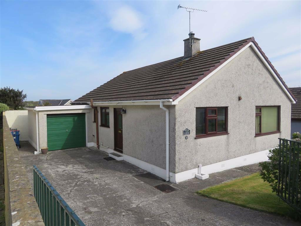 Minffordd Estate, Benllech, Anglesey 2 bed detached bungalow £265,000
