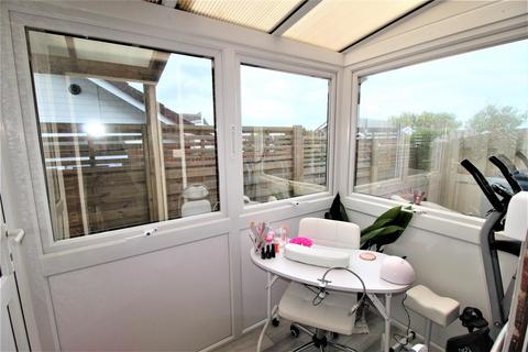 14 Adelaide Gardens, Minster On Sea, Sheerness, ME12 3HN