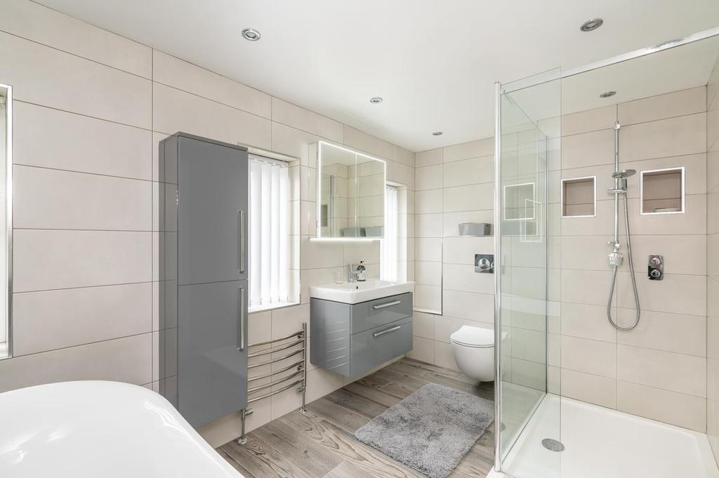 Four piece bathroom