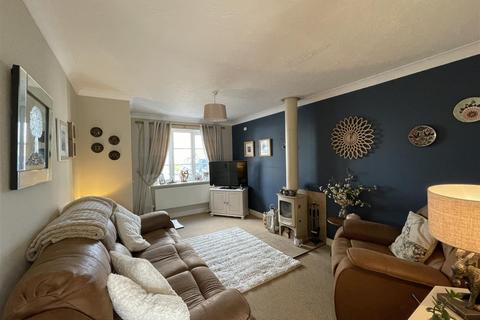 15 Westcots Drive, Winkleigh, EX19 8JW