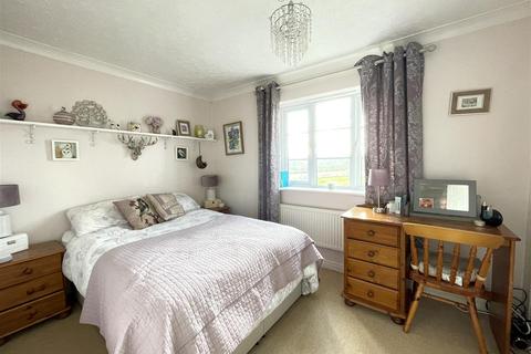 15 Westcots Drive, Winkleigh, EX19 8JW