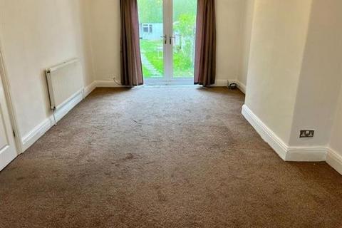 3 bedroom semi-detached house to rent, St Marys Road, Manchester