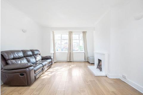 33 Fairway, London, SW20 9DN