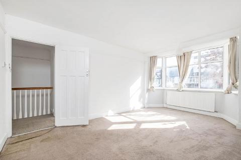 33 Fairway, London, SW20 9DN