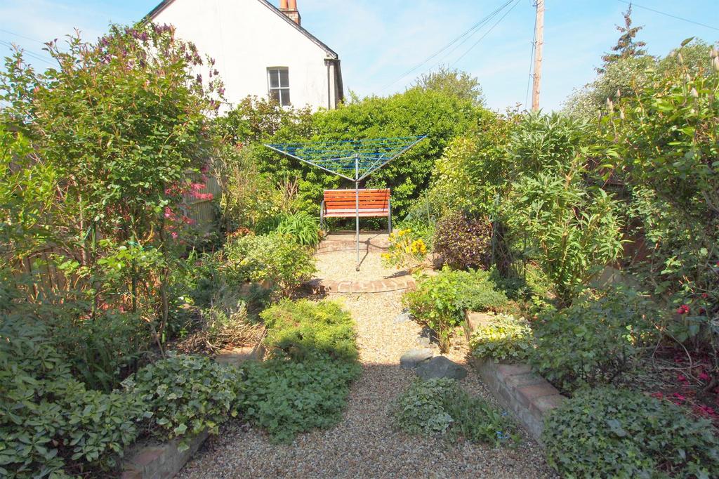 Mill View Close, Ewell Village, KT17 4 bed townhouse £749,000