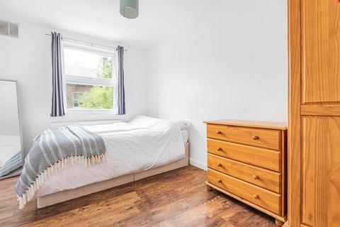 32c Elliotts Row, London, SE11 4SZ