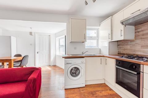 32c Elliotts Row, London, SE11 4SZ