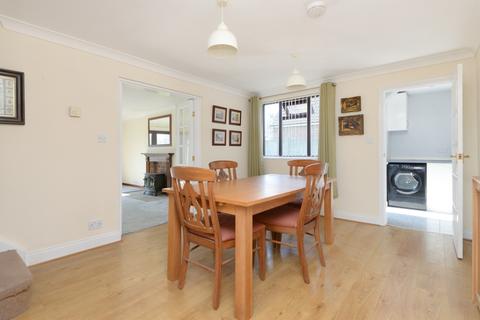 Askynne Belcaire Close, Lympne, Hythe, CT21 4JR