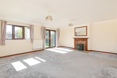 Askynne Belcaire Close, Lympne, Hythe, CT21 4JR