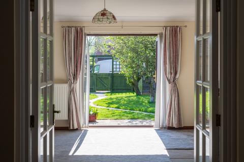 Askynne Belcaire Close, Lympne, Hythe, CT21 4JR