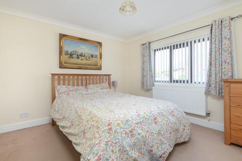 Askynne Belcaire Close, Lympne, Hythe, CT21 4JR
