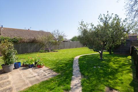Askynne Belcaire Close, Lympne, Hythe, CT21 4JR