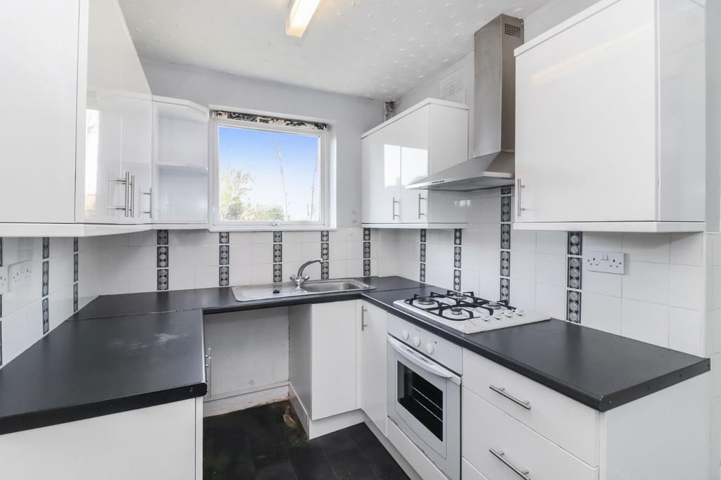 The Fairway, Abbots Langley, Herts, WD5 2 bed end of terrace house £450,000