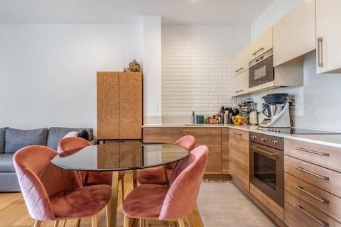 Flat 127, 3 Cornell Square, London, SW8 2ES