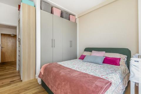 Flat 127, 3 Cornell Square, London, SW8 2ES
