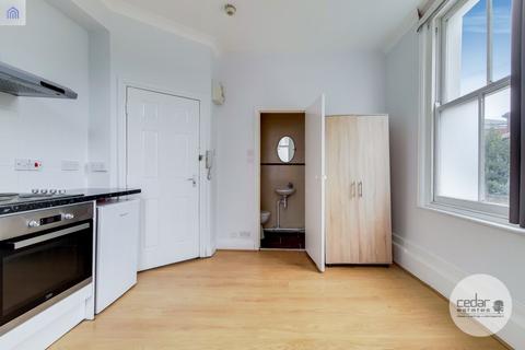 Studio to rent, Woodfield Road, Westbourne Park W9