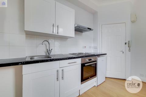 Studio to rent, Woodfield Road, Westbourne Park W9