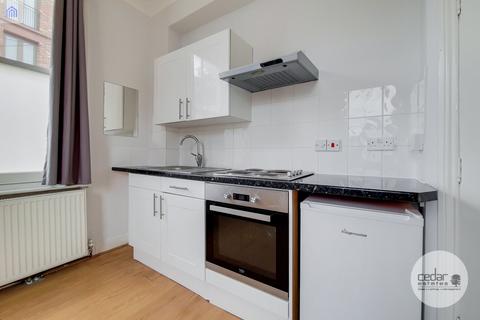 Studio to rent, Woodfield Road, Westbourne Park W9