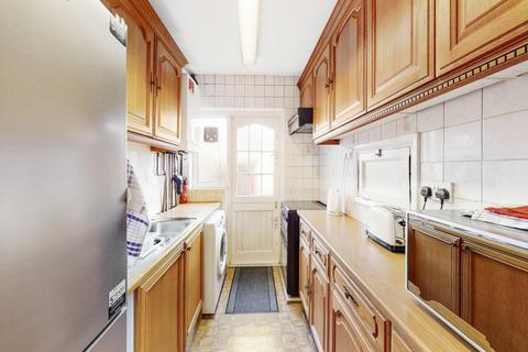 29 Woodside Close, Wembley, HA0 1UL