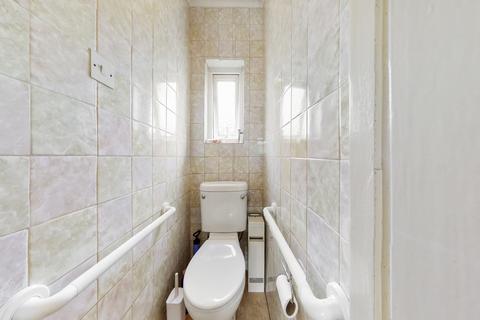 29 Woodside Close, Wembley, HA0 1UL