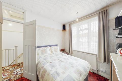 29 Woodside Close, Wembley, HA0 1UL