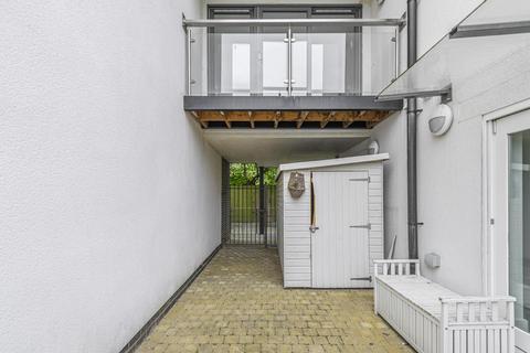 7 Richmond Mews, London, SE6 3AW