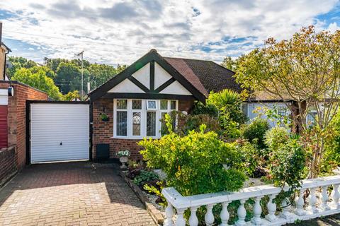 108 Park Avenue, Bushey, WD23 2BB