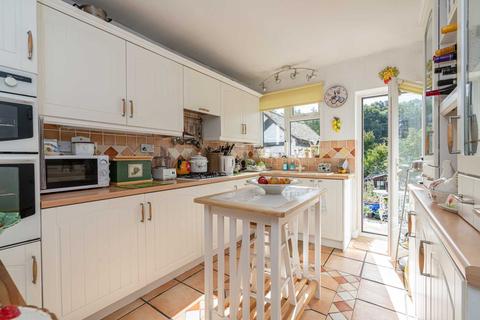 108 Park Avenue, Bushey, WD23 2BB